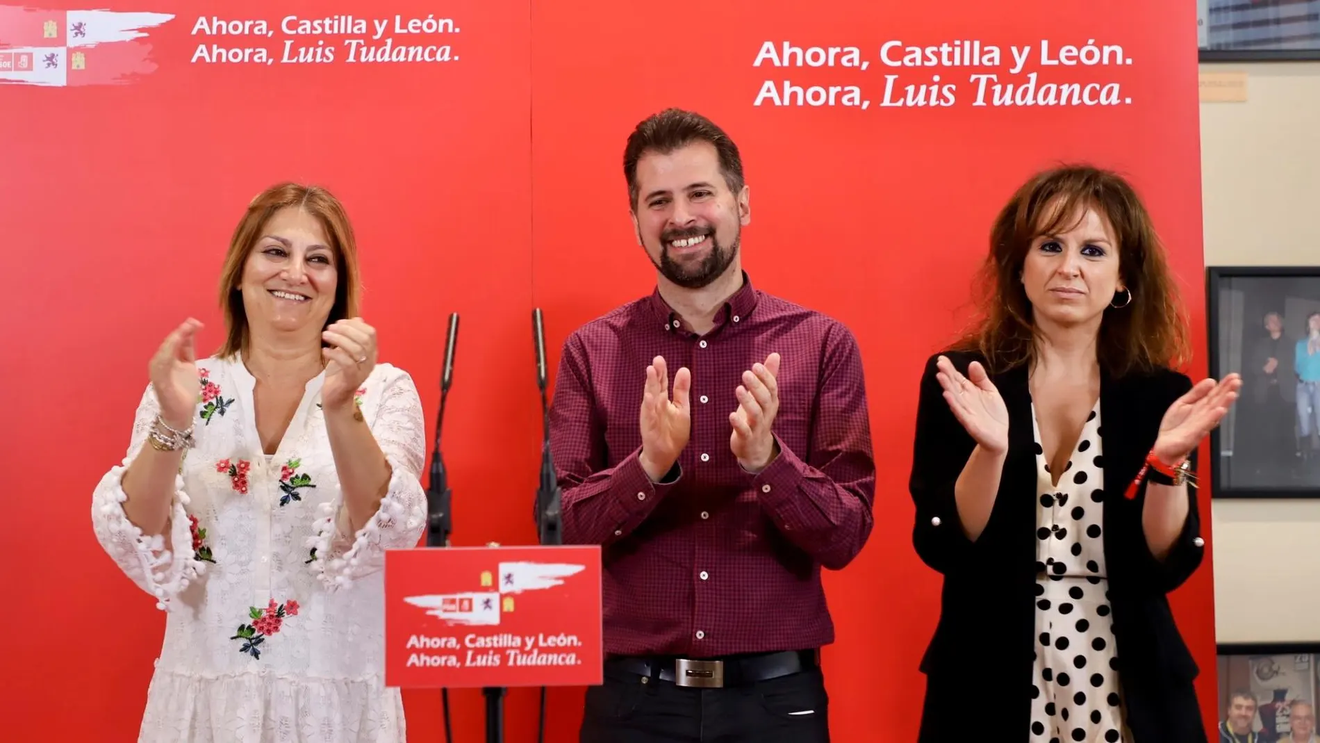 El candidato del PSOE, Luis Tudanca, junto a la cabeza de lista a las Cortes por Valladolid, Patricia Gómez, y la alcaldesa de Medina del Campo, Teresa López