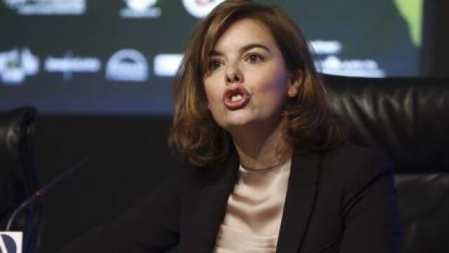 La vicepresidenta del Gobierno, Soraya Sáenz de Santamaría, durante la clausura hoy de una jornada sobre el tratado de libre comercio que negocian la UE y EEUU.
