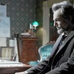Lincoln (en la imagen, según Spielberg) fue asesinado en abril de 1865