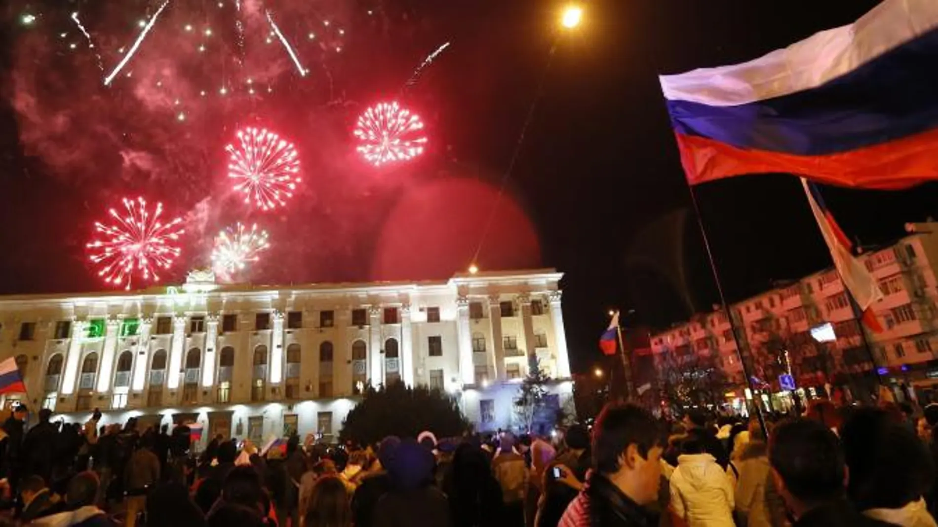 Crimea celebra con fuegos artificiales el éxito del referéndum