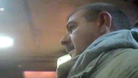 Ricart, ayer en la estación de Atocha en imágenes de Telemadrid