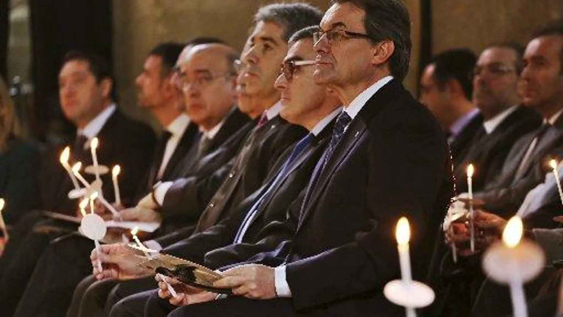 Sólo 12 de los 35 diputados propuestos declararán por el asedio al Parlament