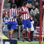Godín, autor del primer gol, y Diego Costa fueron los goleadores de ayer en el Vicente Calderón
