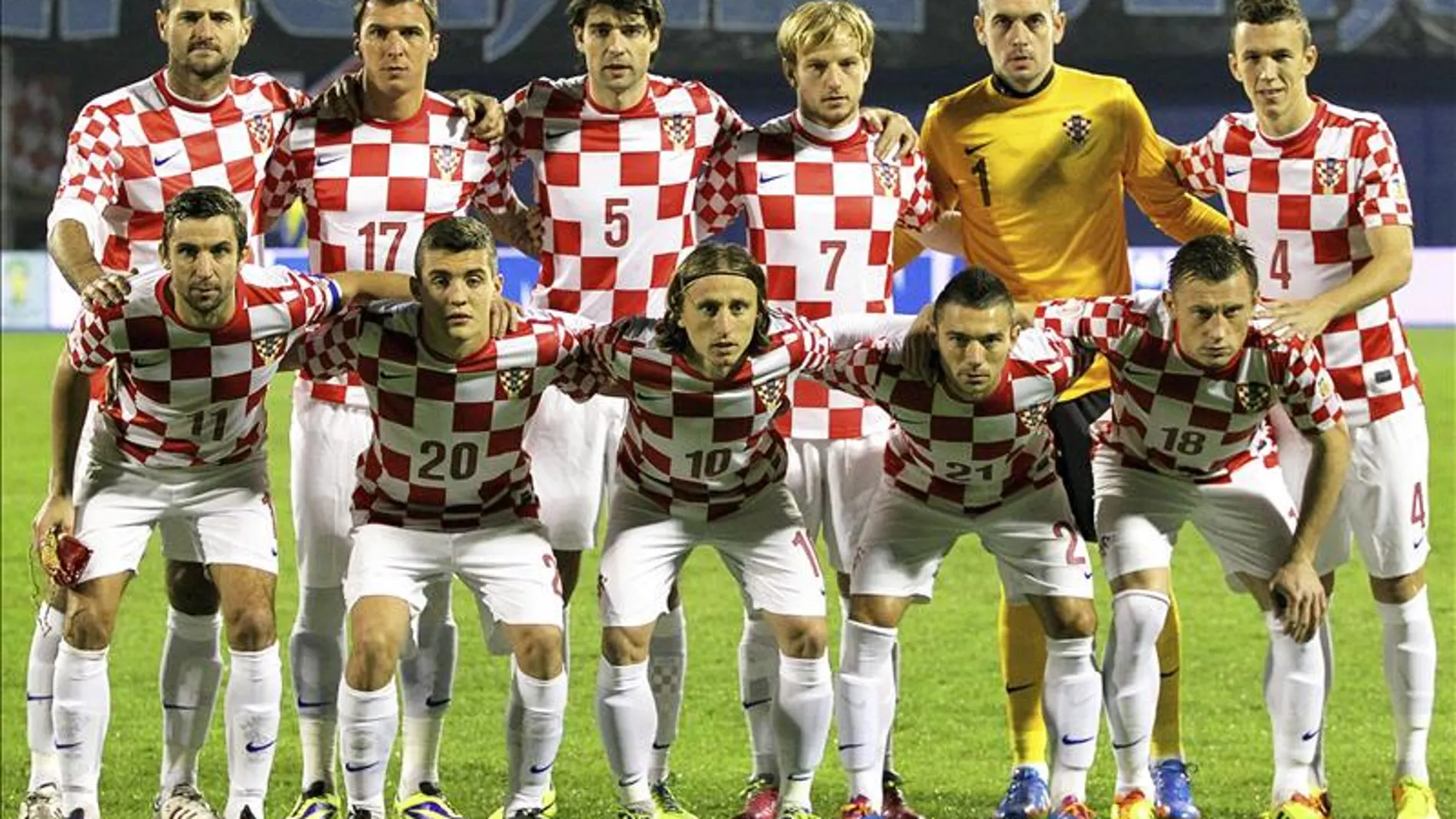 Los jugadores de la selección croata, posan antes del partido de clasificación contra Islandia disputado en noviembre