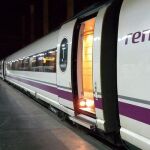 Cada día, 29 trenes en cada sentido unen Barcelona y Madrid, y, con cada billete, los pasajeros también pueden utilizar los servicios de Cercanías de Barcelona, Madrid, Zaragoza, Girona y Tarragona.