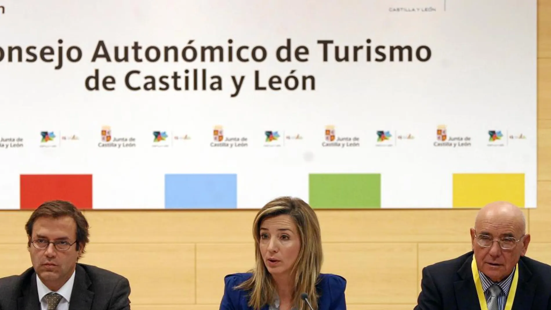 Alicia García, Javier Ramírez y Luis Rodríguez (Acaltur) presiden el Consejo Regional de Turismo