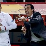 El técnico del Sevilla, Unai Emery, dando órdenes a sus jugadores.