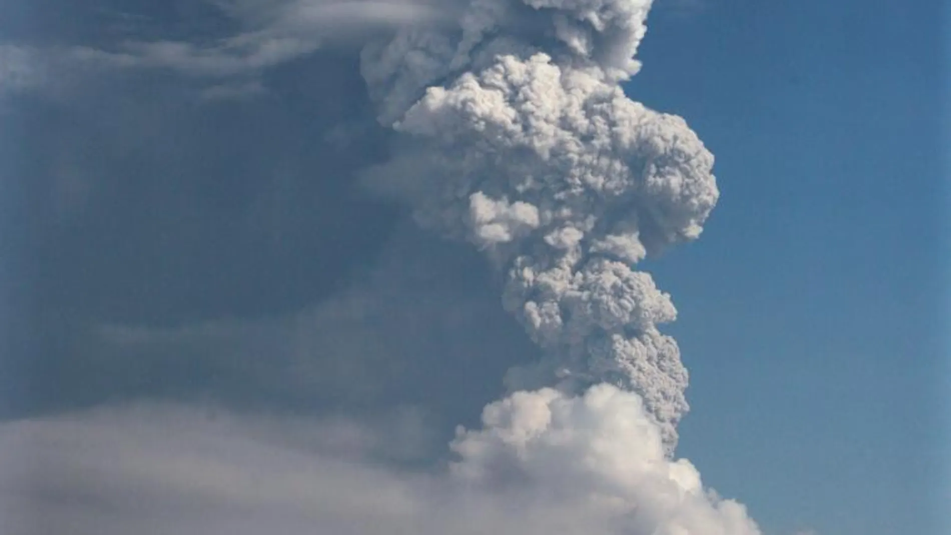 El volcán Merapi, en Indonesia, cuando entró en erupción en 2010