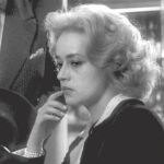 LA CAÍDA SERÁ MÁS GRANDE. En la película de Louis Malle «Ascensor al cadalso» (1957) despertaba un especial morbo ver cómo alguien caía desde lo más alto de la felicidad; en alquel caso, Jeanne Moreau