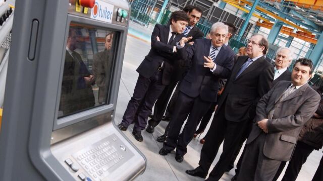 Juan Vicente Herrera durante su visita Tvitec.
