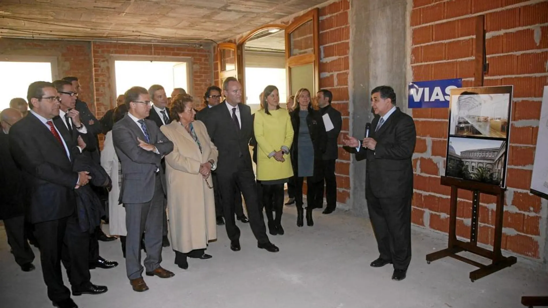 El presidente Fabra, la alcaldesa Barberá y los consellers Castellano y Català en los sótanos del San Pío V