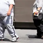 Dos hombres con sobrepeso