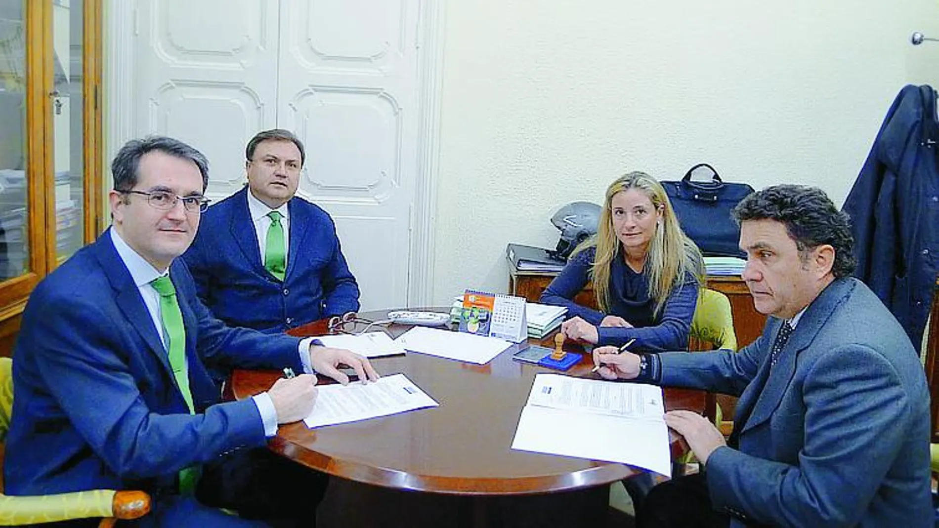 Representantes de ambas instituciones firmaron el acuerdo