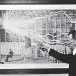  Nikola Tesla vuelve a echar chispas