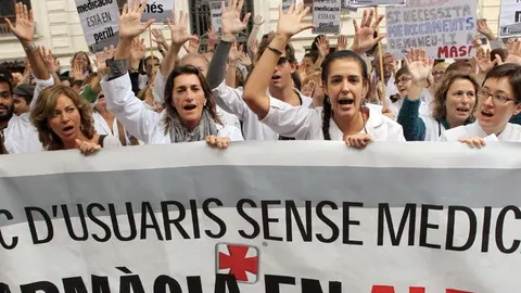 Un grupo de farmacéuticos catalanes, manifestándose el pasado mes de octubre.