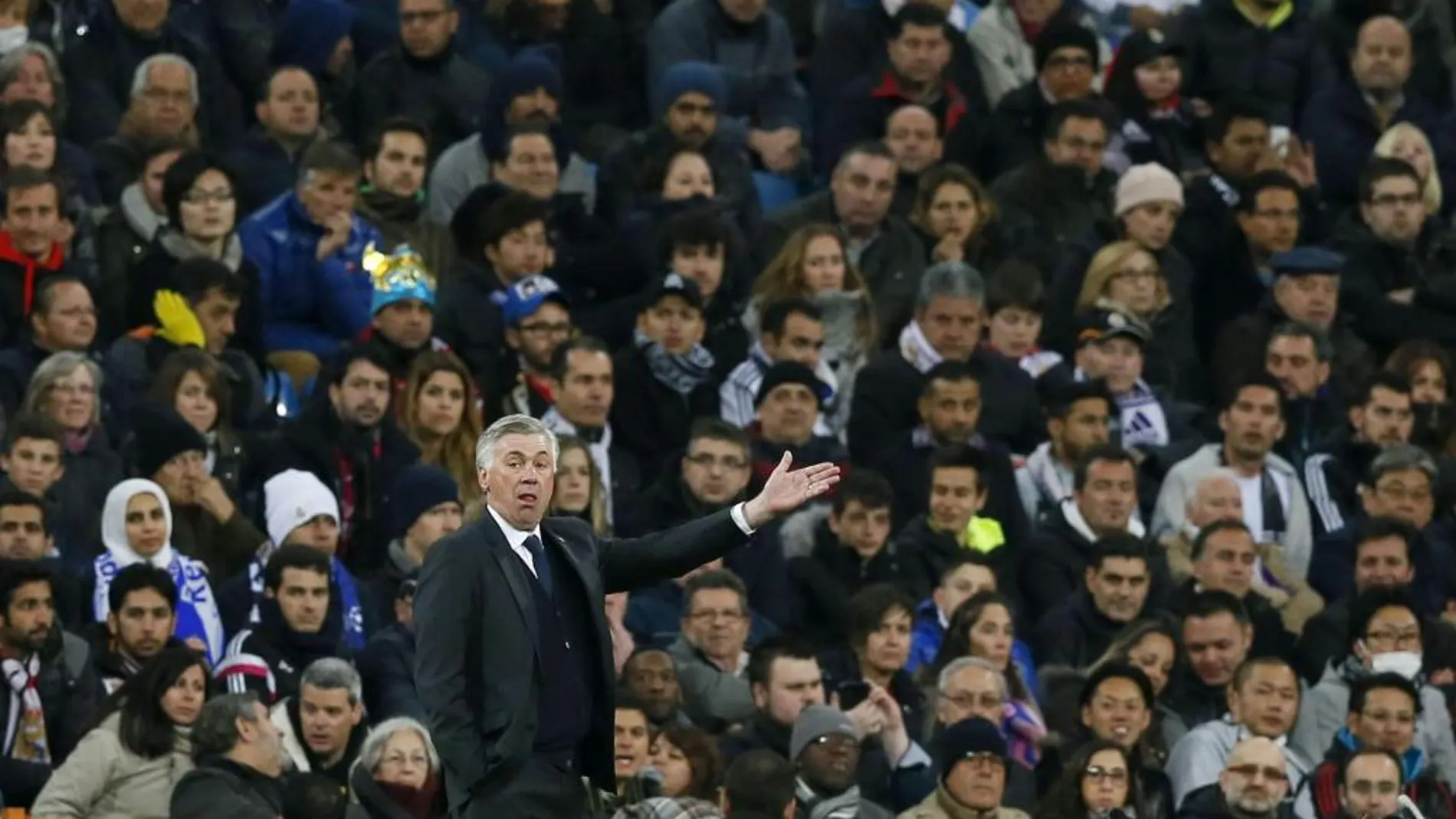 El entrenador del Real Madrid, Carlo Ancelotti, durante el partido de Liga en Primera División ante el Levante