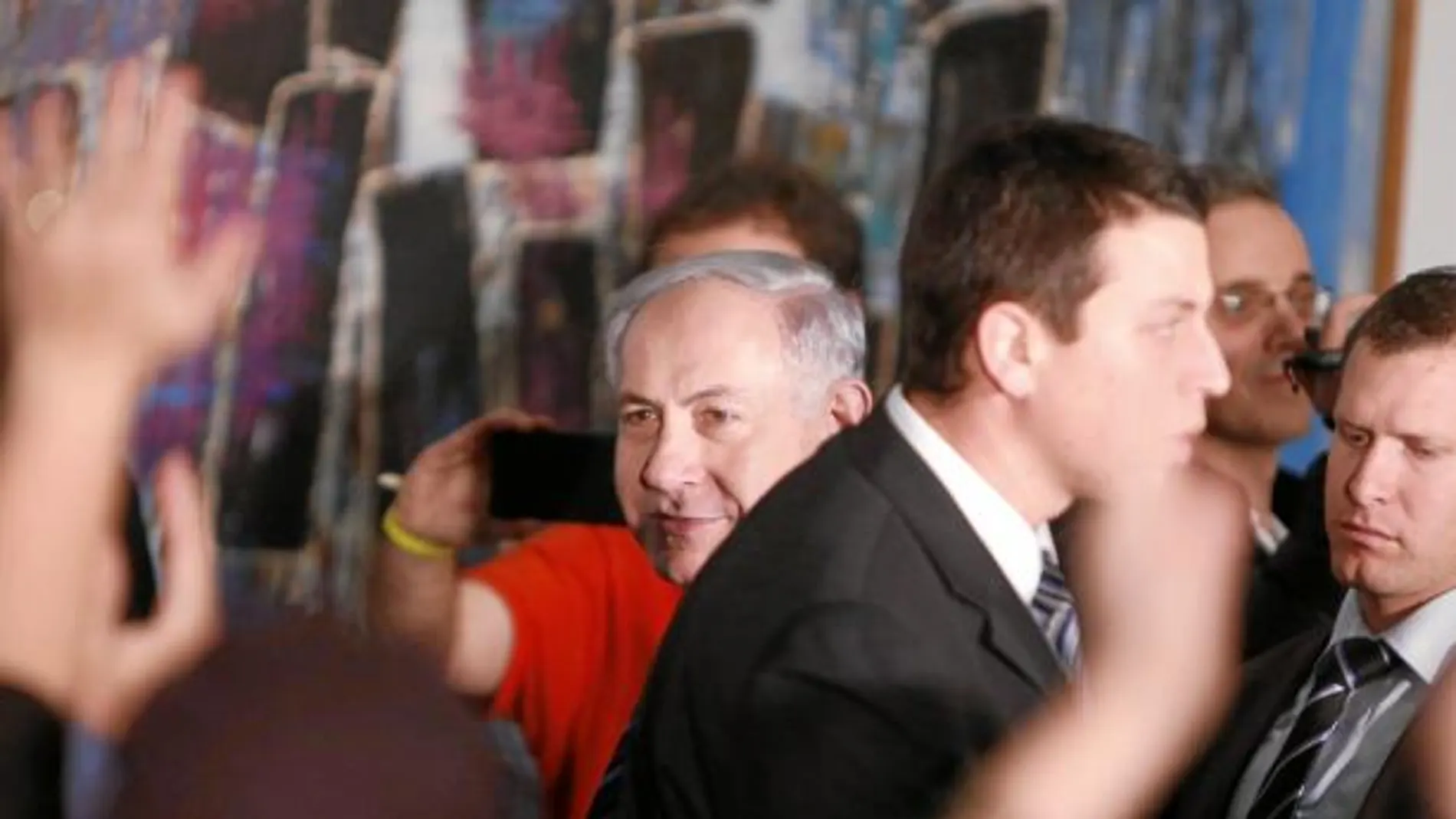 Netanyahu, ayer, durante un acto de campaña en un asentamiento en Cisjordania