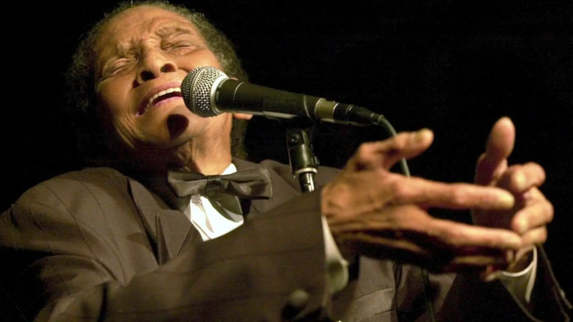 Jimmy Scott, durante un concierto en el festival de Montreux en Suiza, en 2001.