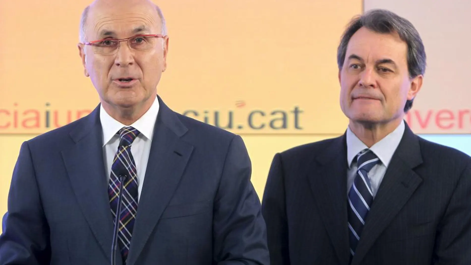 Los lideres de Convergecia i Unió (CIU), Artur Mas (d) y Josep Antoni Duran i Lleida, en una imagen de archivo