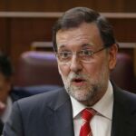 El presidente del Gobierno, Mariano Rajoy, interviene en la sesión de control al Gobierno celebrada esta tarde en el Congreso de los Diputados