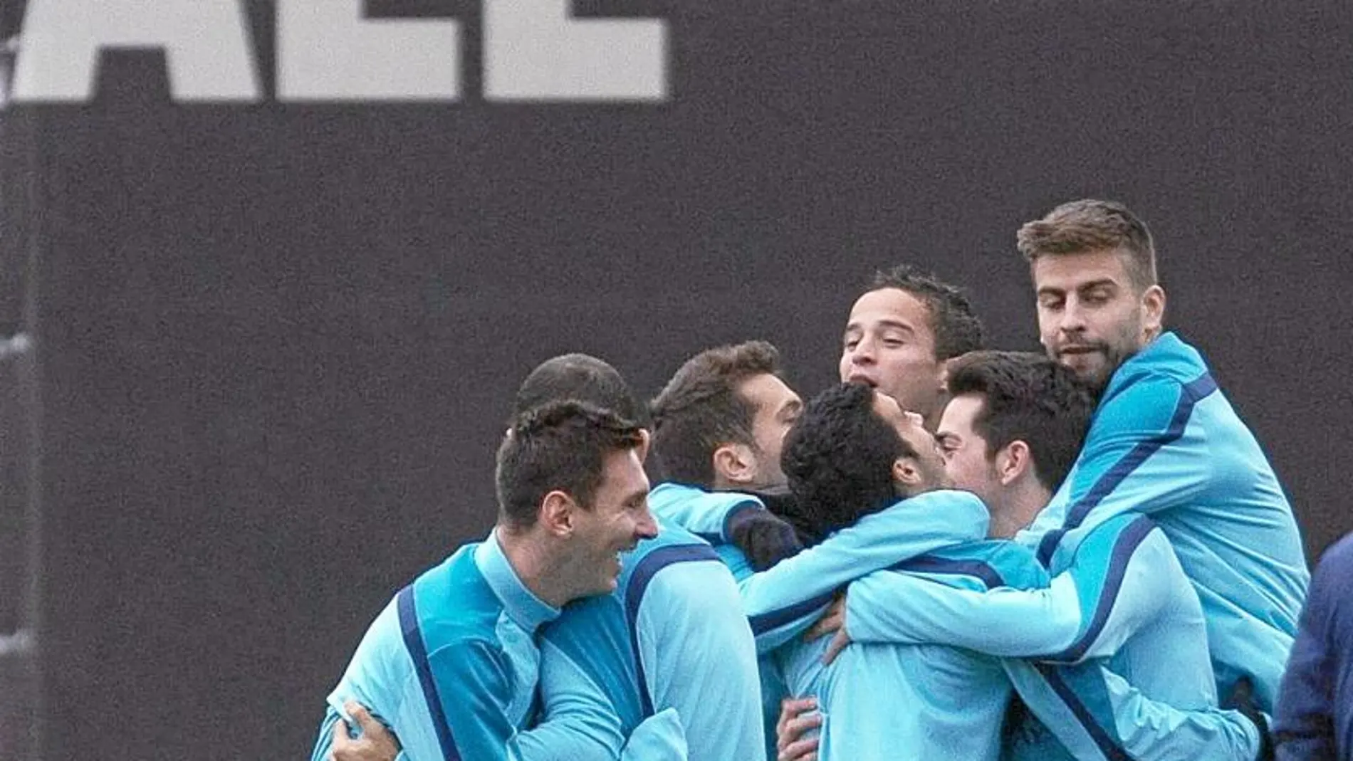 Buen ambiente entre los azulgrana en el entrenamiento
