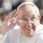 El Papa gusta de los chistes malos, que cuenta aún peor, pero cuando le embarga la ira es más de «pelotudo» que de «boludo»