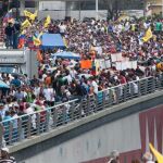 Vista de la marcha convocada por la oposición venezolana, en la que pidieron la liberación de los estudiantes detenidos en las protestas de los últimos días.