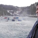 En la imagen, Cascos, ayer, en Cudillero (Asturias)