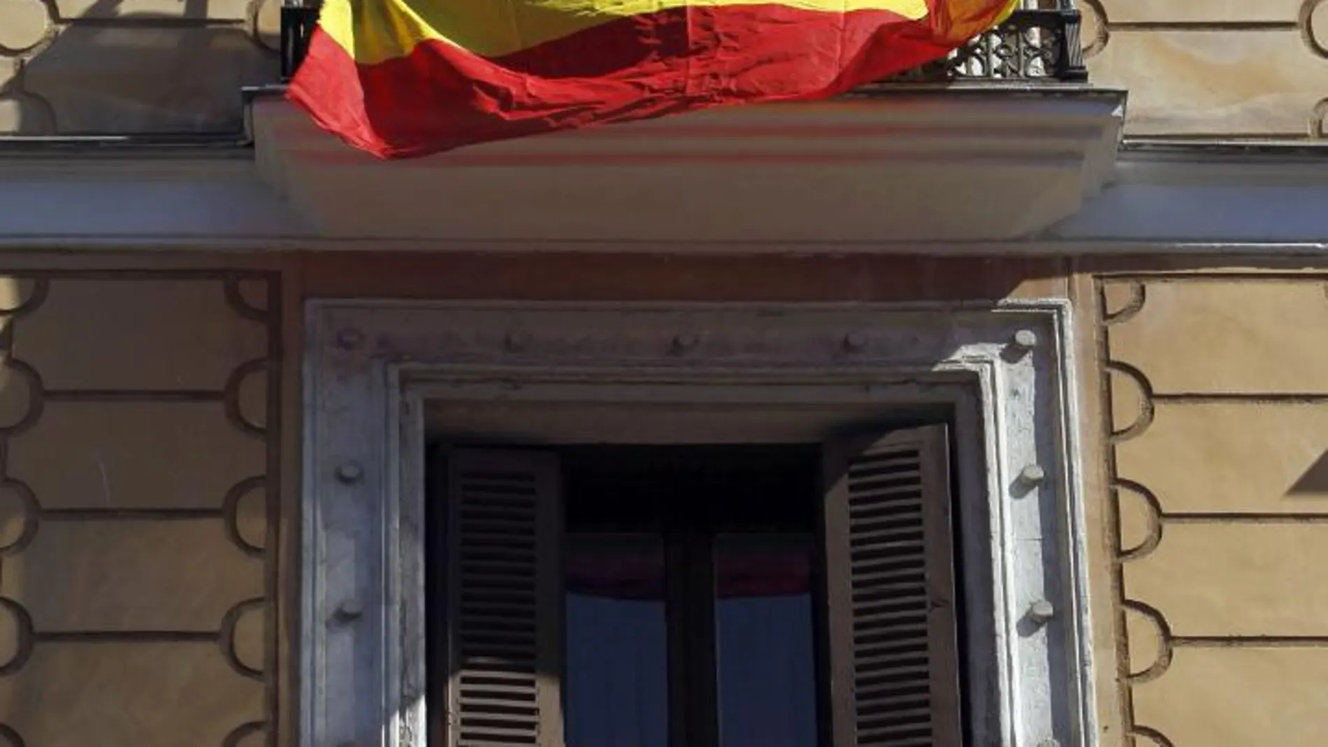 Los españoles, orgullosos de su bandera