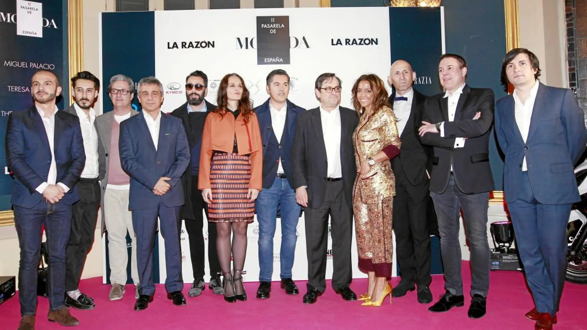 Los diseñadores que hicieron desfilar sus propuestas junto a Francisco Marhuenda, director de LA RAZÓN