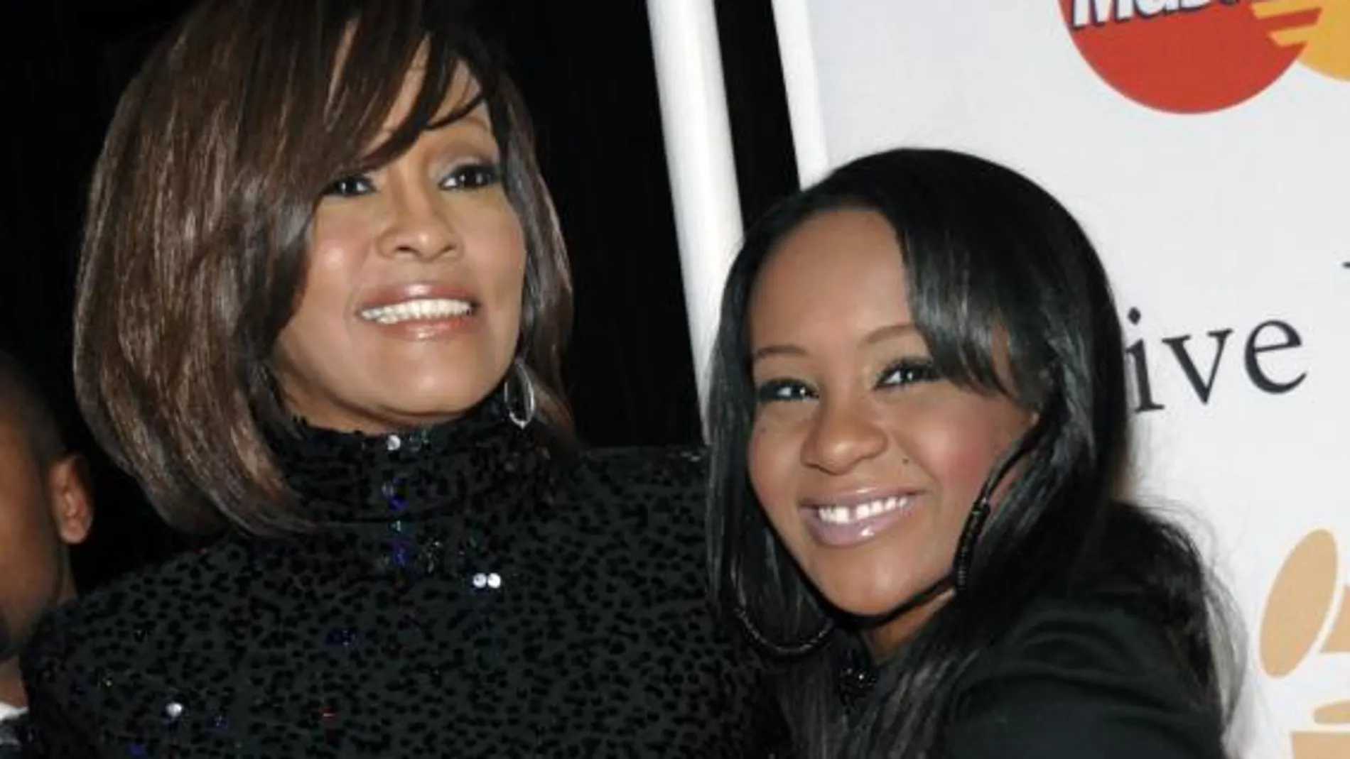 Imagen de archivo de 2011 de Whitney Houston, y su hija, Bobbi Kristina Brown