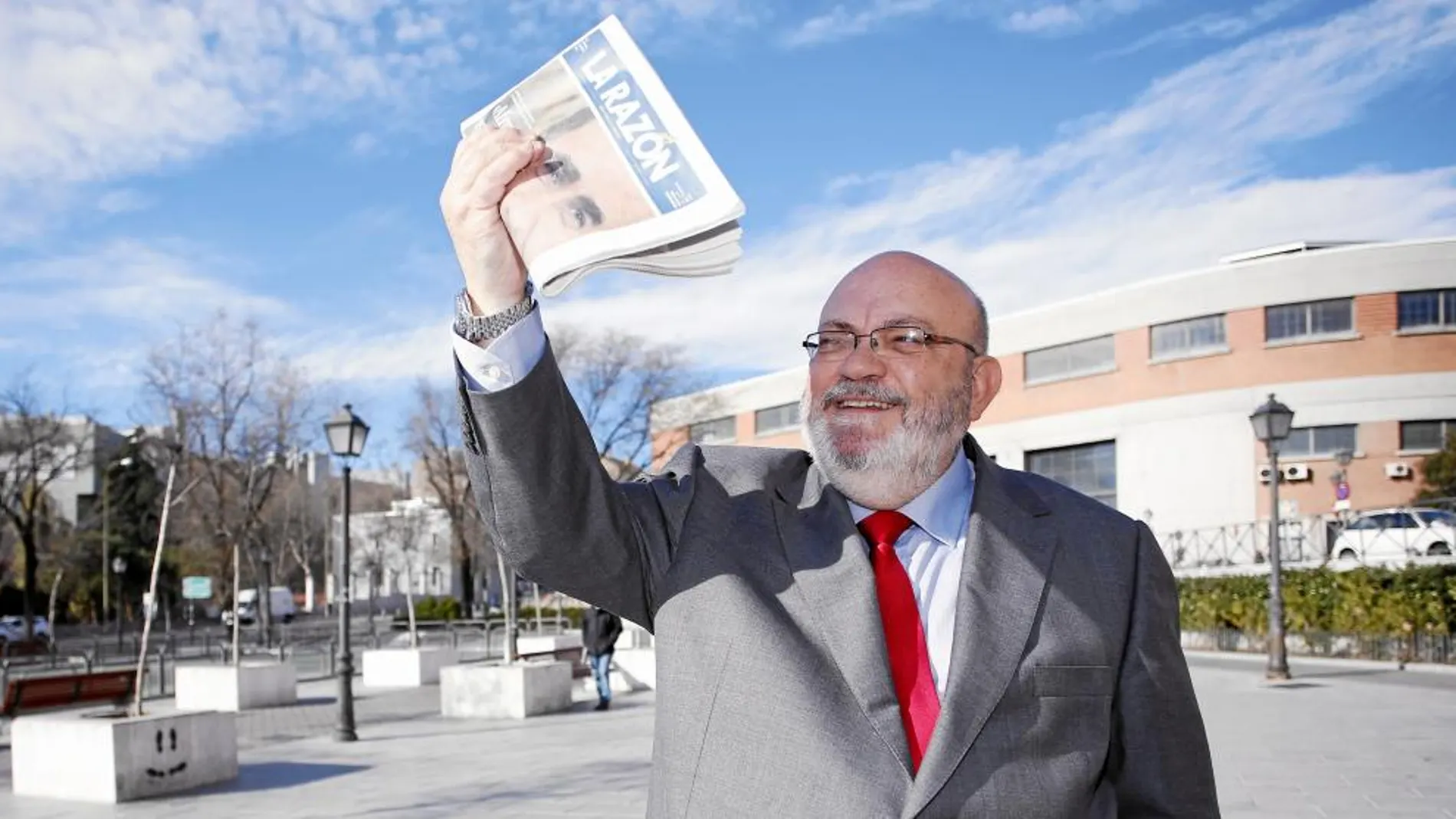Francisco Pérez Abellán: «La Familia Real no tuvo que ver con la muerte de Prim»