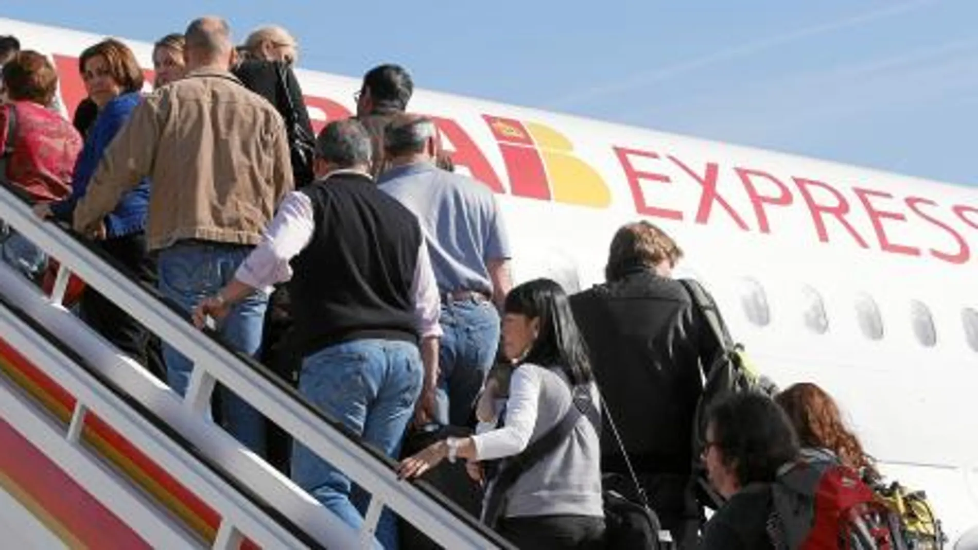 Los visitantes extranjeros se inclinan cada vez más por aerolíneas de bajo coste