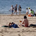 La playa de Benidorm, en un caluroso día de invierno