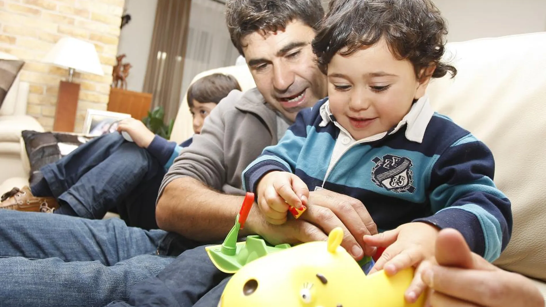 El 40 por ciento de los españoles no conoce bien a su padre