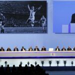 El presidente del Real Madrid, Florentino Pérez, durante su intervención en la Asamblea del club