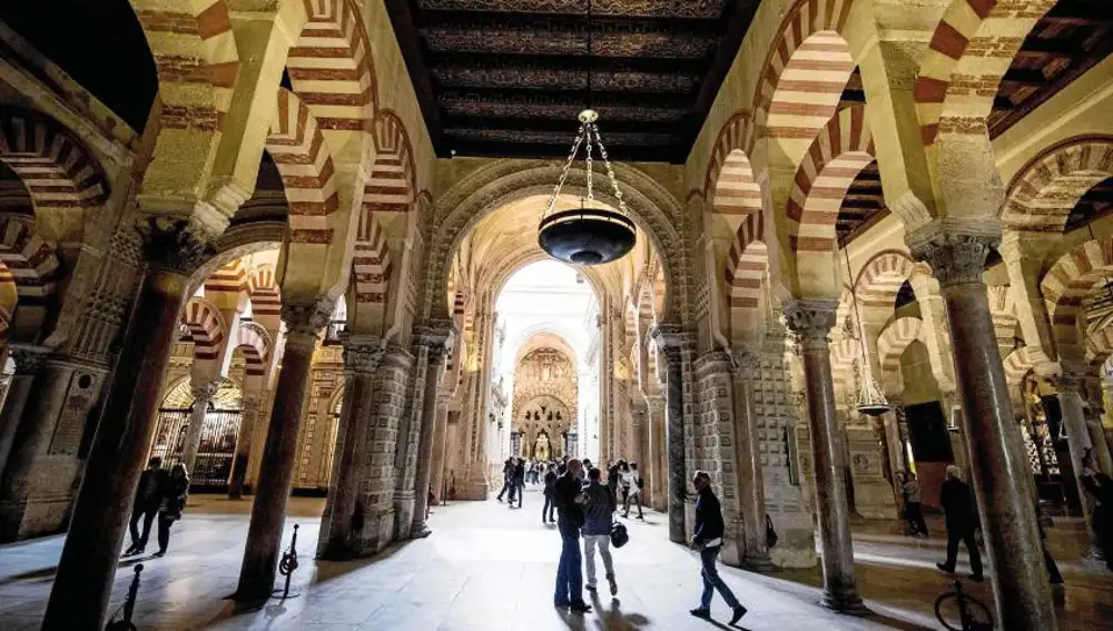 Imagen del interior de la Mezquita-Catedral de Córdoba