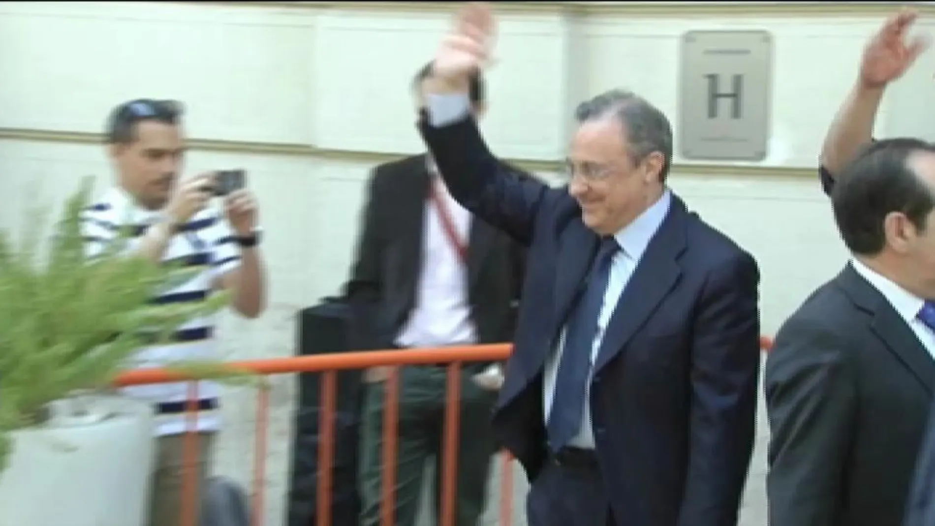 Baño de masas de Florentino