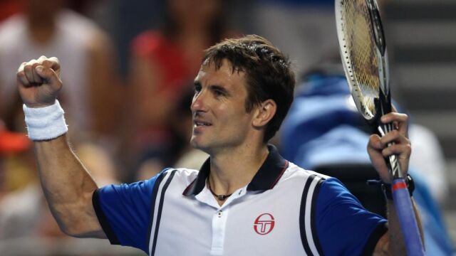 Tommy Robredo celebra su victoria ante el francés Richard Gasquet