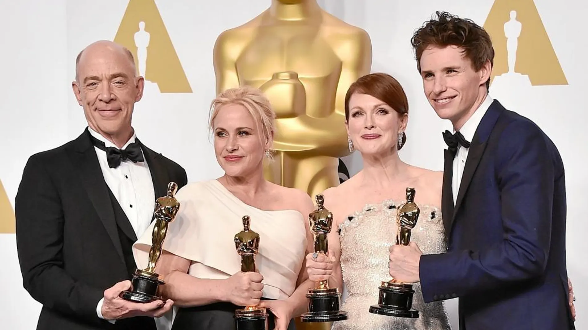 De izda. a dcha., J.K. Simmons, Patricia Arquette, Julianne Moore y Eddie Redmayne, ganadores de las principales categorías en los Oscar