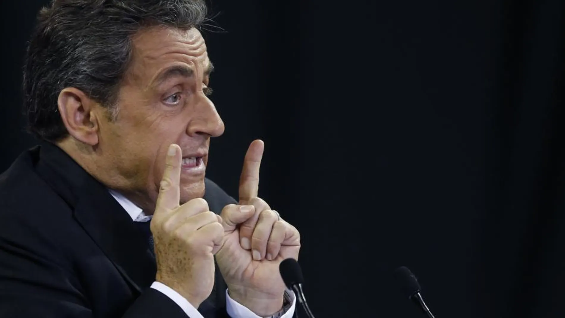 Escaso apoyo del electorado francés a la posible candidatura de Sarkozy para las elecciones.