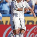 "Chicharito"celebra un gol con su compañero James Rodríguez