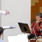 Morante de la Puebla, atento durante el ensayo de ayer de la Orquesta Sinfónica de Madrid