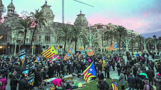 «Som Escola» pide desobedecer a la Justicia para esquivar el bilingüismo