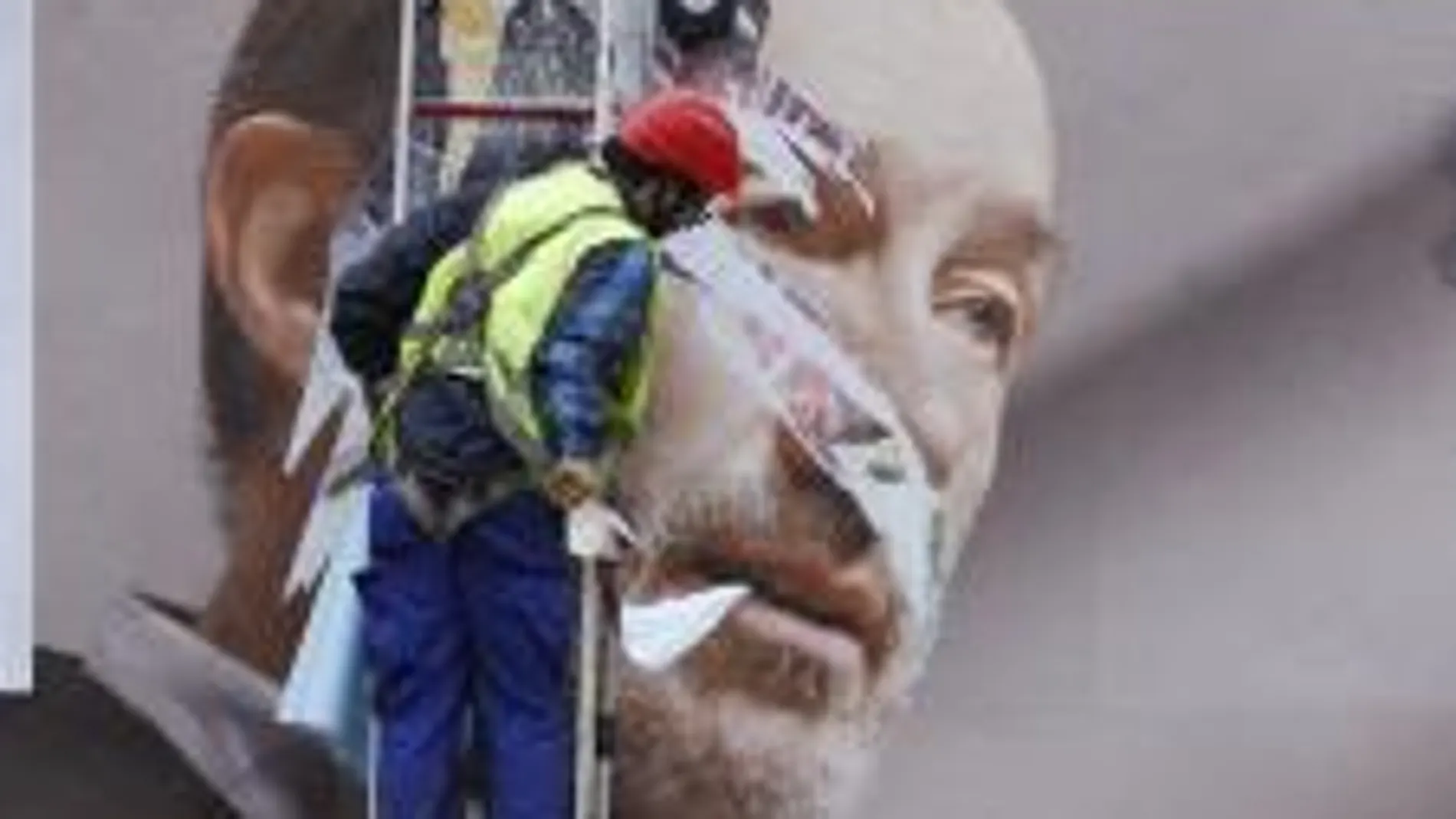El último cartel. Desde que en 2011 Rubalcaba perdió las elecciones ha sido incapaz de reconstruir el PSOE
