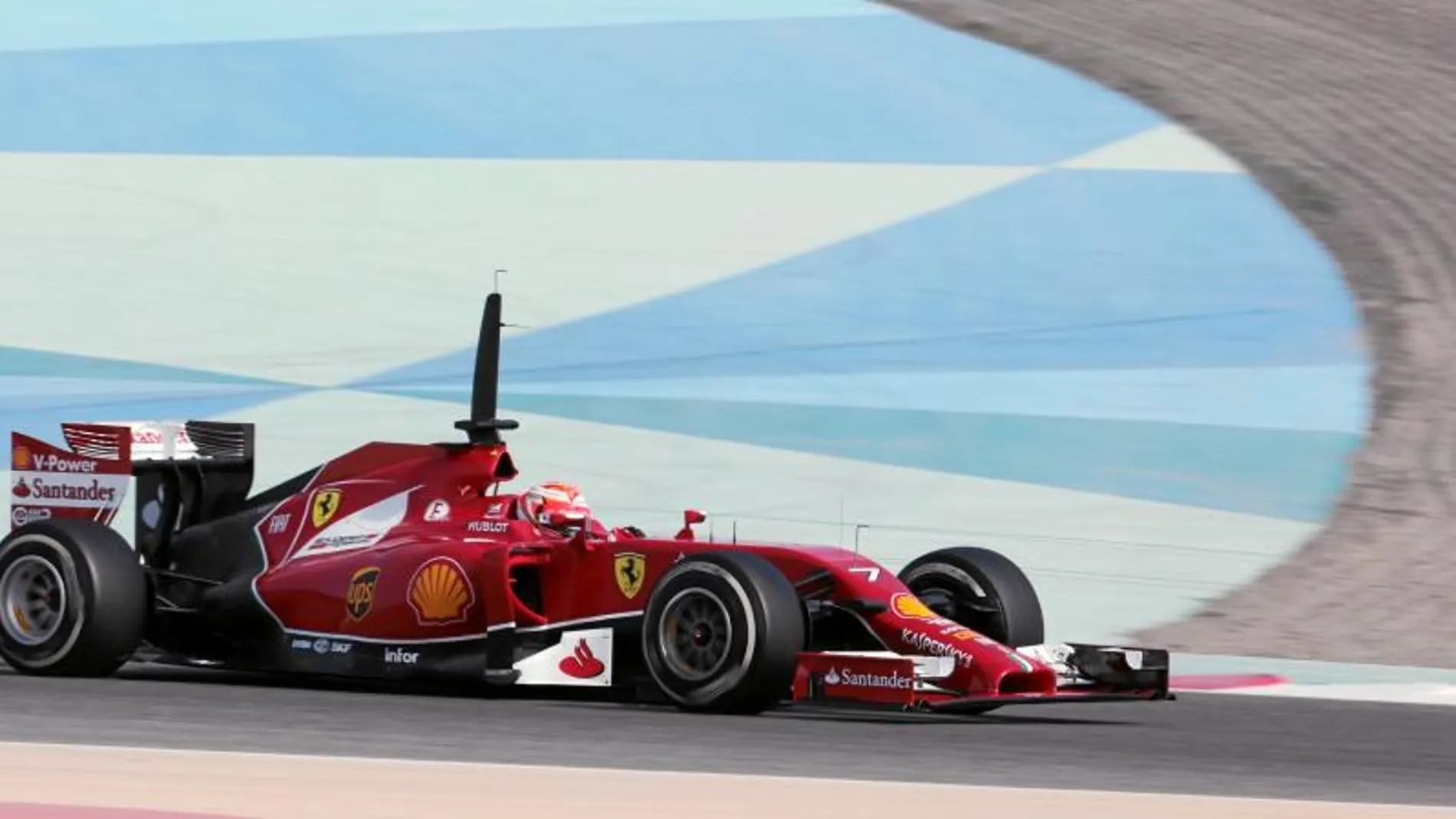 Kimi Raikkonen rodó ayer con el Ferrari en el circuito de Bahréin
