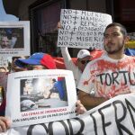 Opositores venezolanos concentrados en Madrid