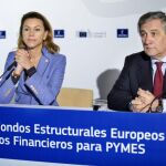 La presidenta de Castilla-La Mancha, María Dolores de Cospedal (i), y el vicepresidente de la Comisión Europea, Antonio Tajani (d), durante la jornada sobre los Fondos Estructurales Europeos