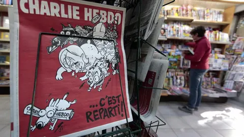 La nueva edición de la revista satírica en un quiosco esta mañana