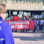 Miembros del Sindicato Andaluz de Funcionarios (SAF) protestan contra la reordenación del sector público